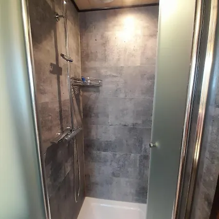 Eifeler Finnhaus Mit Aussensauna Hébergement de vacances