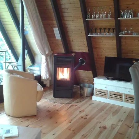 Eifeler Finnhaus Mit Aussensauna Hébergement de vacances *